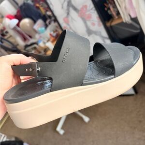 Women’s lite ride wedge croc sandals